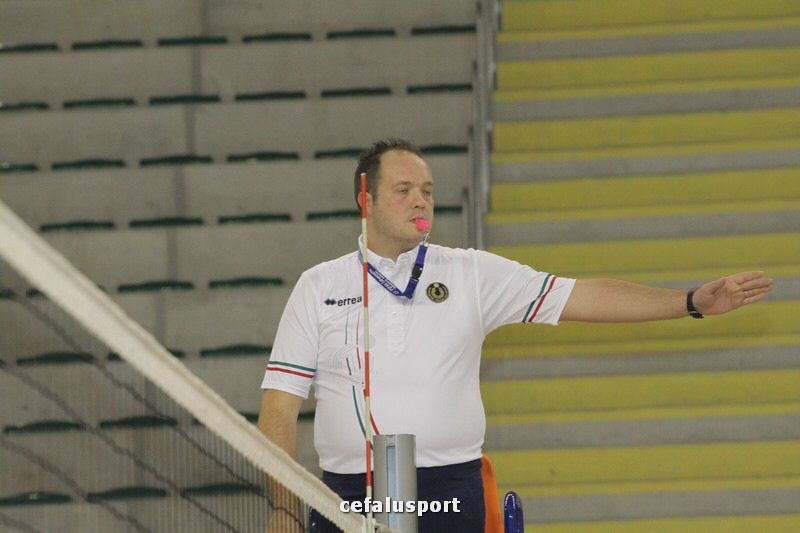 111030 volley 090_tn.jpg